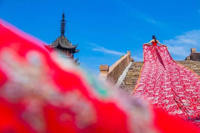 <a href='http://travel.sina.com.cn/suzhou-lvyou/?from=b-keyword' ><em>苏州</em></a>有座古镇很特别,这里有姚明难忘的童年生活
