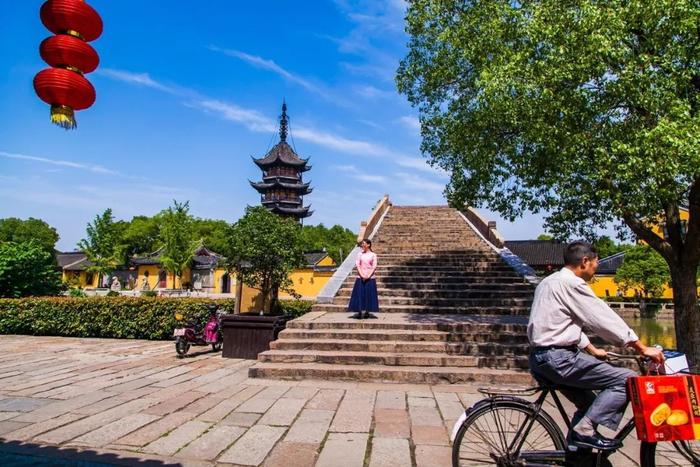 <a href='http://travel.sina.com.cn/suzhou-lvyou/?from=b-keyword' ><em>苏州</em></a>有座古镇很特别,这里有姚明难忘的童年生活
