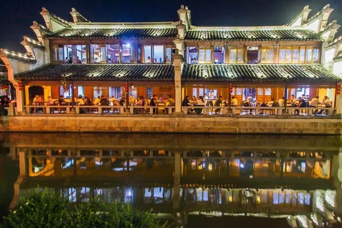 <a href='http://travel.sina.com.cn/suzhou-lvyou/?from=b-keyword' ><em>苏州</em></a>有座古镇很特别,这里有姚明难忘的童年生活