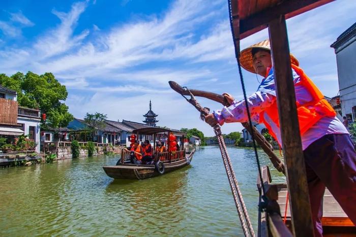 <a href='http://travel.sina.com.cn/suzhou-lvyou/?from=b-keyword' ><em>苏州</em></a>有座古镇很特别,这里有姚明难忘的童年生活