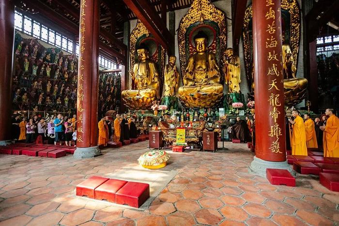 中国佛教禅宗创始人，圆寂后真身不坏，至今仍供奉在禅宗发源地