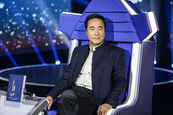 61岁杨立新，二婚娶小33岁妻子，儿子杨玏与米露被赞男才女貌