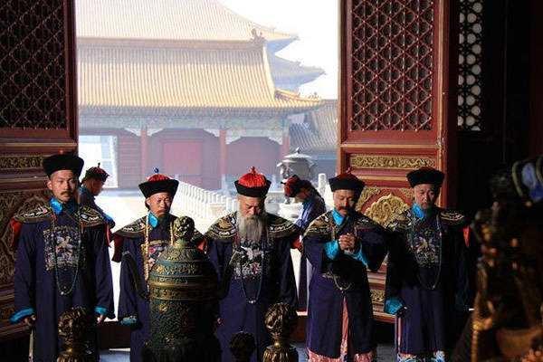 中国古代官民比例：在各朝代，多少老百姓养一个官