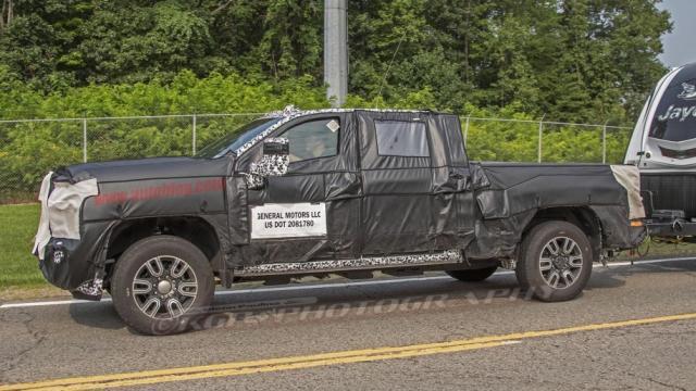 2020款GMC Sierra Denali 2500 HD谍照曝光