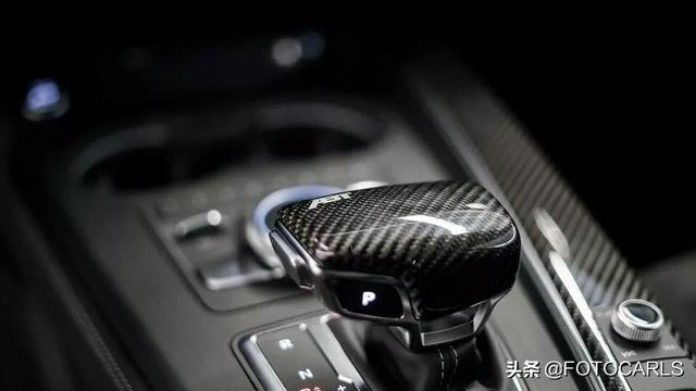 实拍|ABT奥迪RS5 Sportback，水泥灰的最高玩法