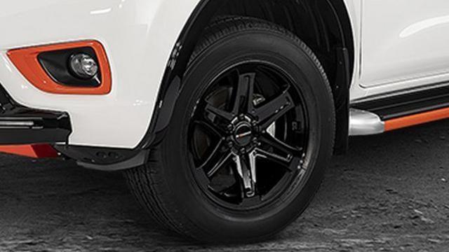 四驱+柴油+7AT不到21万 日产重磅皮卡纳瓦拉勇士版上市！