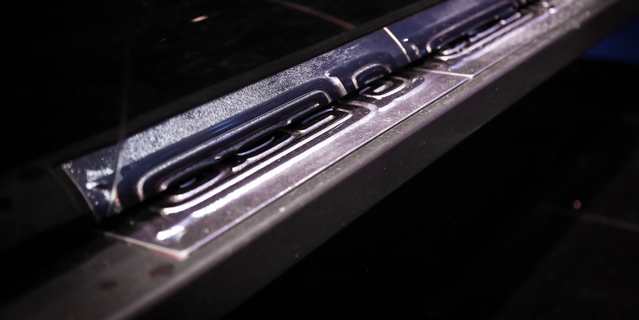 中国版“路虎” 红旗LS5亮相上海车展