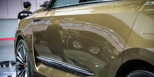 红旗全新SUV亮相车展 网友：比特斯拉前卫