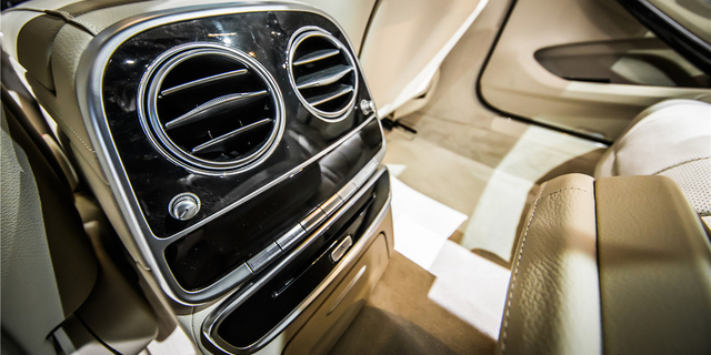 首发实拍奔驰新款S级