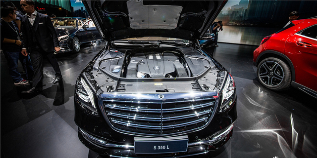 首发实拍奔驰新款S级