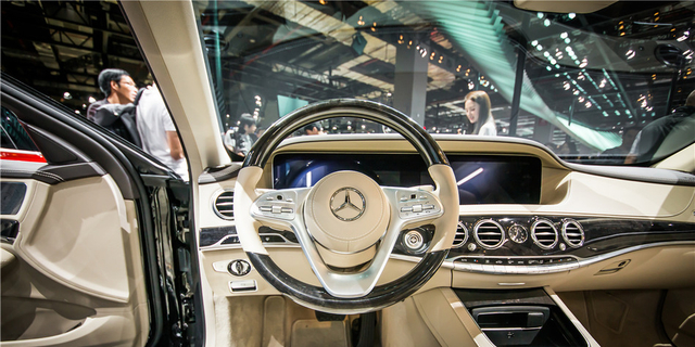 首发实拍奔驰新款S级