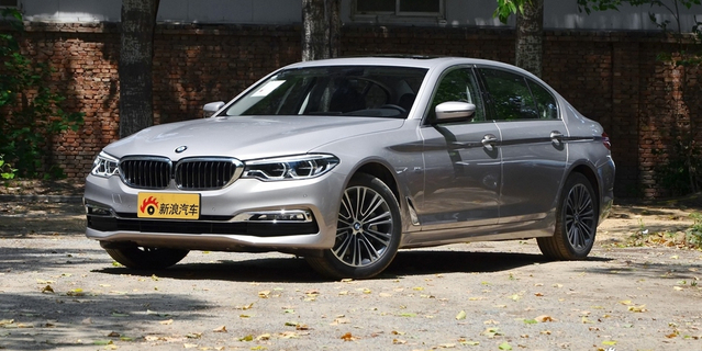 2018款宝马5系2.0T自动530Li尊享型豪华套装