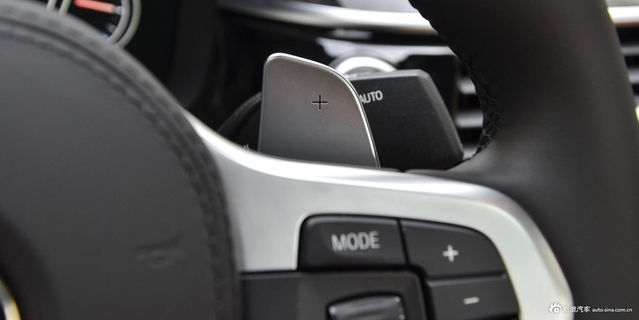 2018款宝马5系2.0T自动530Li尊享型 M运动套装