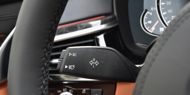 2018款宝马5系2.0T自动530Li尊享型 M运动套装