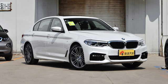 2018款宝马5系2.0T自动530Li尊享型 M运动套装
