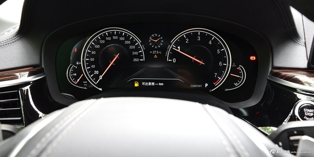 2018款宝马5系2.0T自动530Li尊享型豪华套装