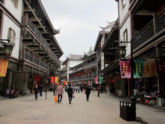 如今已经变成步行街 如今已经变成步行街