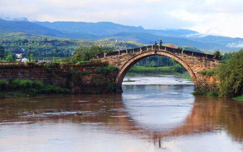 新浪旅游配图:沙溪古桥 摄影:@苑绿 新浪旅游配图:沙溪古桥 摄影:@苑绿