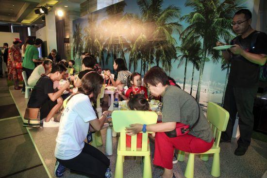 来宾享用里约热内卢希尔顿巴西风味美食 来宾享用里约热内卢希尔顿巴西风味美食