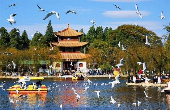 春城昆明大观楼(图:中国文化传媒网) 春城昆明大观楼(图:中国文化传媒网)