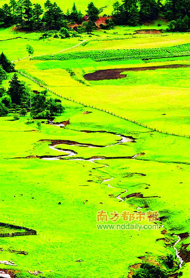 这里是“丝绸之路”的一块“绿宝石”。 这里是“丝绸之路”的一块“绿宝石”。