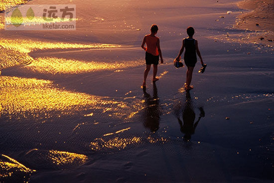 新浪旅游配图:北海银滩 来源:远方网 作者:蒋礼宏 新浪旅游配图:北海银滩 来源:远方网 作者:蒋礼宏