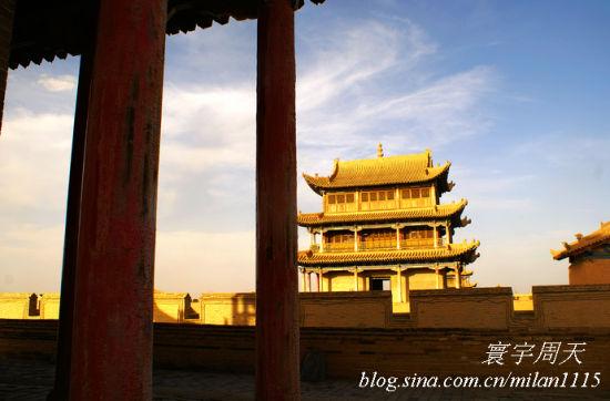 新浪旅游配图:嘉峪关城 摄影:寰宇周天 新浪旅游配图:嘉峪关城 摄影:寰宇周天