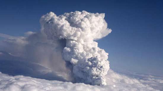 冰岛火山喷发影响航空 冰岛火山喷发影响航空