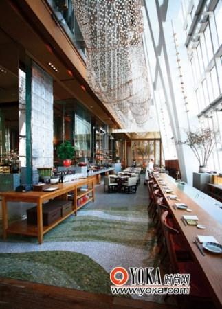 到91层餐厅来用餐吧 到91层餐厅来用餐吧