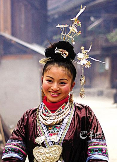 参加祭萨活动的侗家姑娘