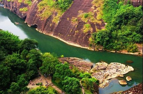 山水环抱的武夷山 山水环抱的武夷山