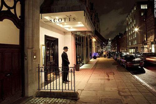 伦敦著名的鱼餐店Scott’s