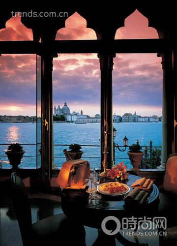 Hotel Cipriani 是欣赏威尼斯夜景的绝佳位置