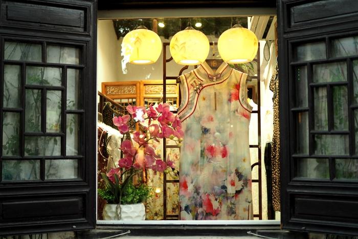 <a href='http://travel.sina.com.cn/suzhou-lvyou/?from=b-keyword' >苏州</a><a href='http://travel.sina.com.cn/suzhou_pingjianglu1-lvyou/?from=b-keyword' >平江路</a>:回忆里的缠绵诗意