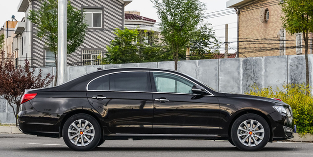 2017款红旗H7 2.0T自动豪华型