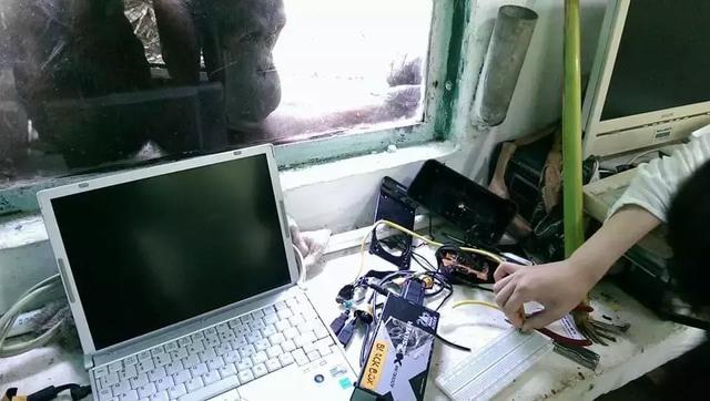 你在什么“奇怪”的地方工作过？