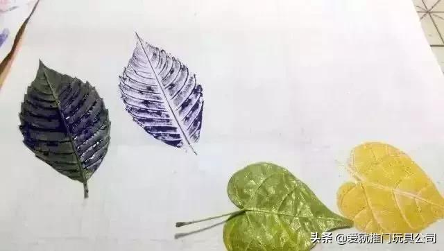 手工DIY“树叶拓印重彩画”，取材简单，效果精彩又酷炫！