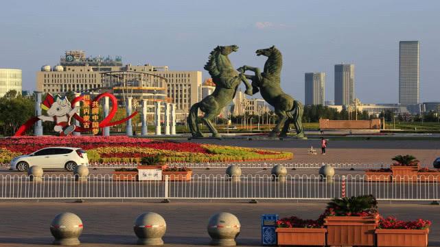 中国最富的3个城市，内蒙古1个，山东1个，广东1个，江苏0个