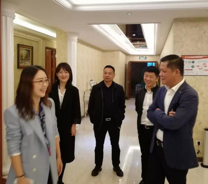 宜春明月山党工委书记宋晓文考察成都医美产业，拜会UIME秘书长