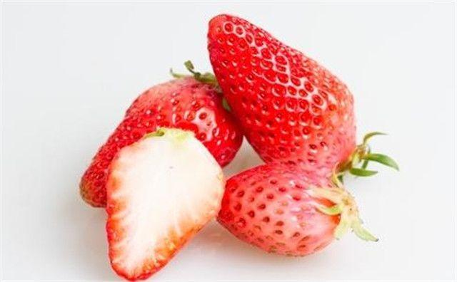 怀孕后，孕妈咪可以吃草莓吗？草莓吃多了会发胖吗？