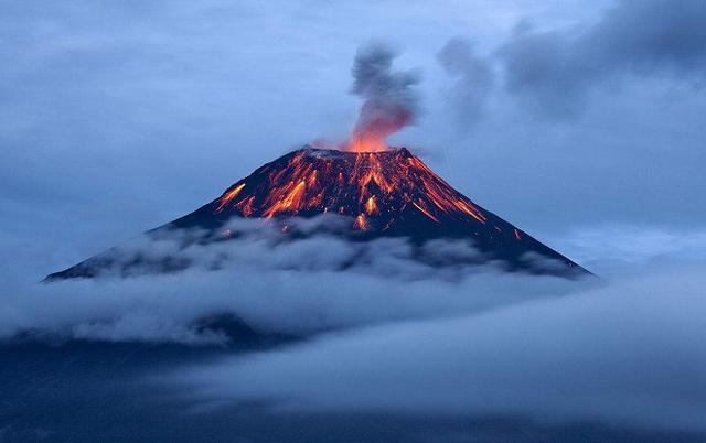 地球的内部结构之地幔：地球表面火山活动的岩浆来源地