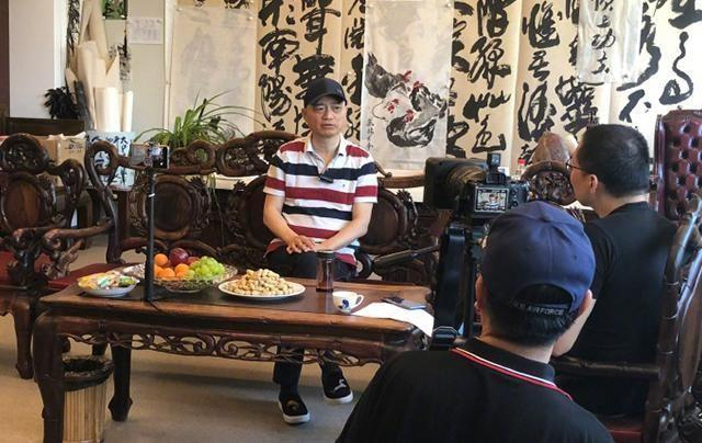 崔永元不在是那个小崔、朱军老了,李咏去世,央视著名主持人都变样了