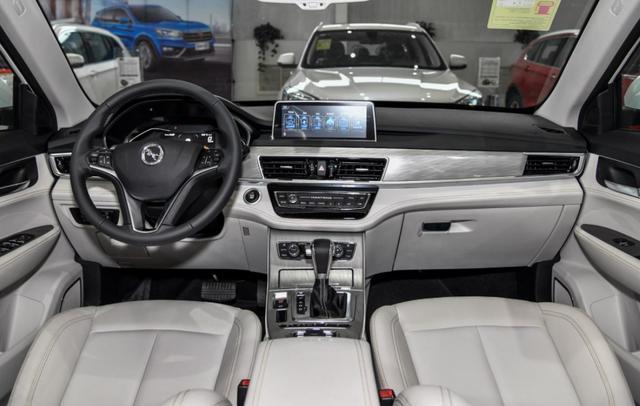 最亲民SUV出炉，新车仅售5.68万，网友称之为国产“宝马X5”！