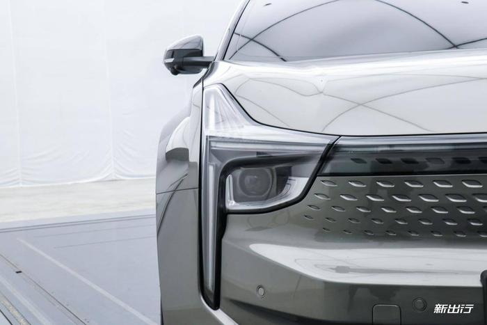 搭载 L2.5 智能驾驶系统 合众新能源第二款量产车实拍