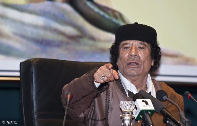 卡扎菲统治利比亚42年，为何只是一个上校，而不称总统或国王？
