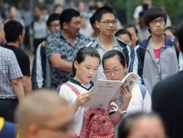 高考难度最大的4个省，江苏考生压力最大，这个省考生最“憋屈”