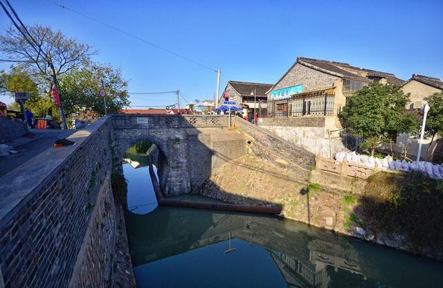 3月去那里旅游呢？烟花三月下扬州