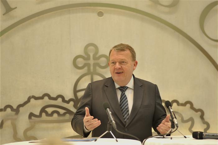 丹麦首相拉斯穆森主持召开丹麦反腐败委员会会议