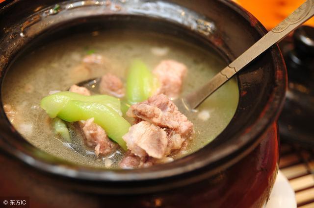 大腿出现肌肉萎缩虽不是大病，但这4个康复小要点，得谨记