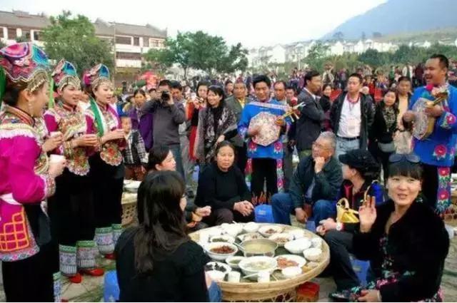 15道宴席竟然不重样,这座城市才是云南美食天堂!!